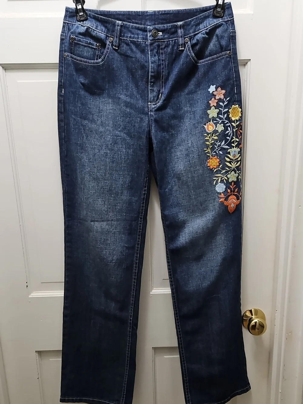 Talbots Women’s Dark Blue Embroidered Floral Jeans Size 6 Straight Leg